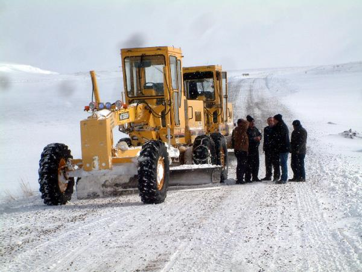 Yozgat\'ta Tipi 250 Köy Yolunu Ulaşıma Kapattı