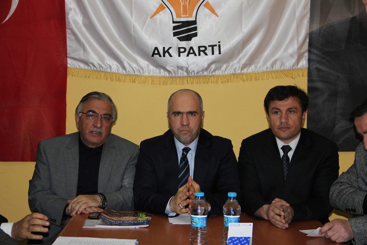 AK Parti İl Başkanı Kılıç Oltu\'da Partililerle Biraraya Geldi