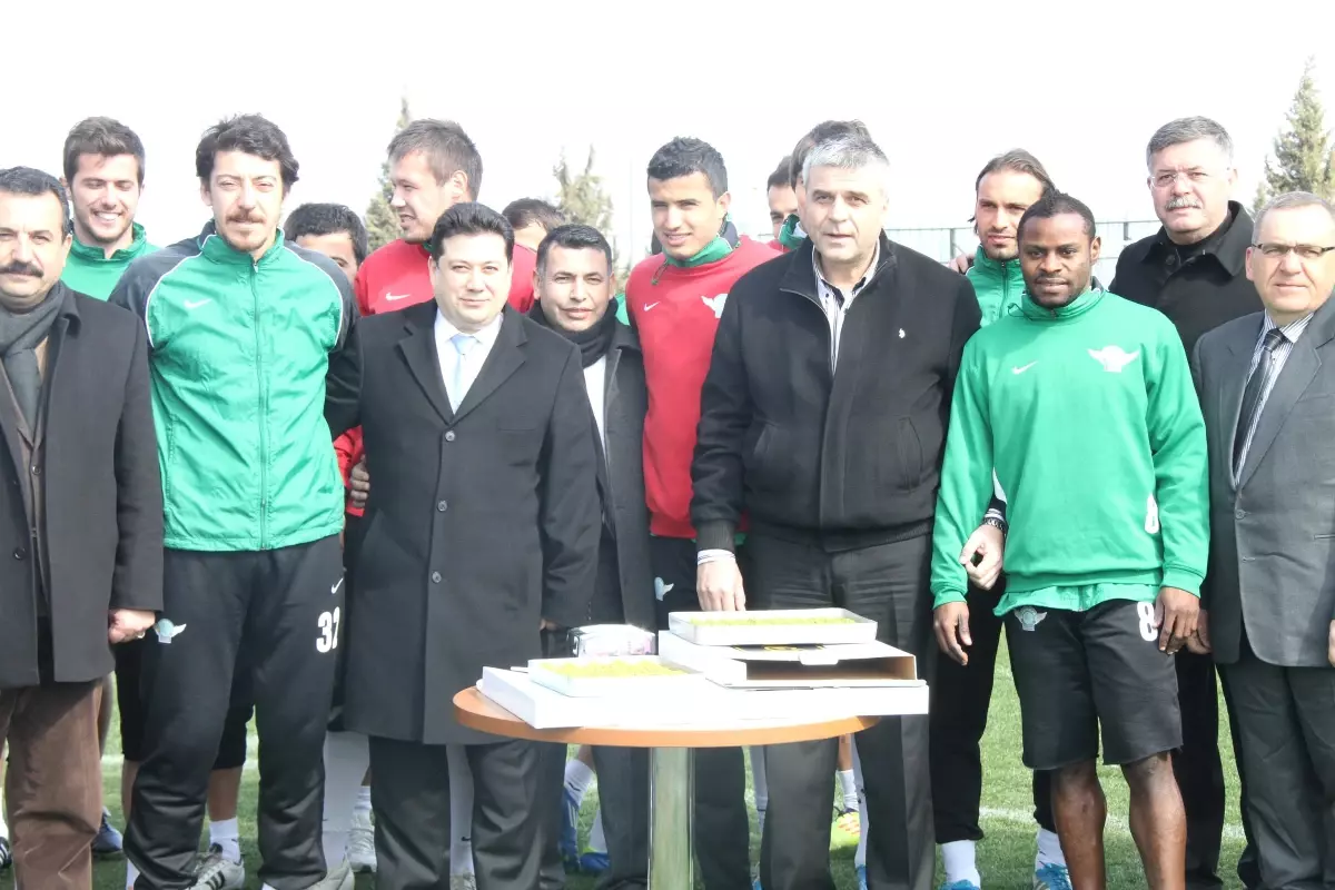 Akhisarspor, Göztepe Deplasmanından 3 Puan ile Dönmek İstiyor