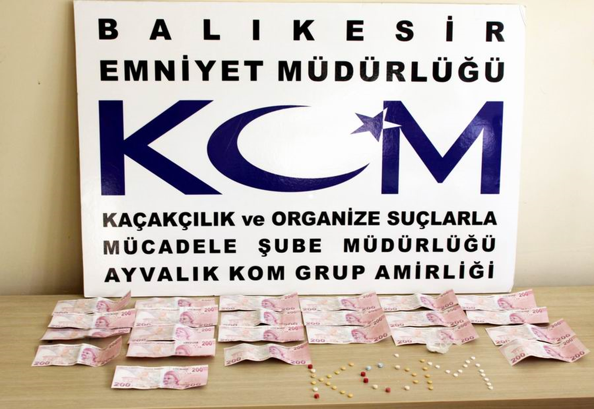 Ayvalık\'ta Sahte Para ve Uyuşturucu Operasyonu