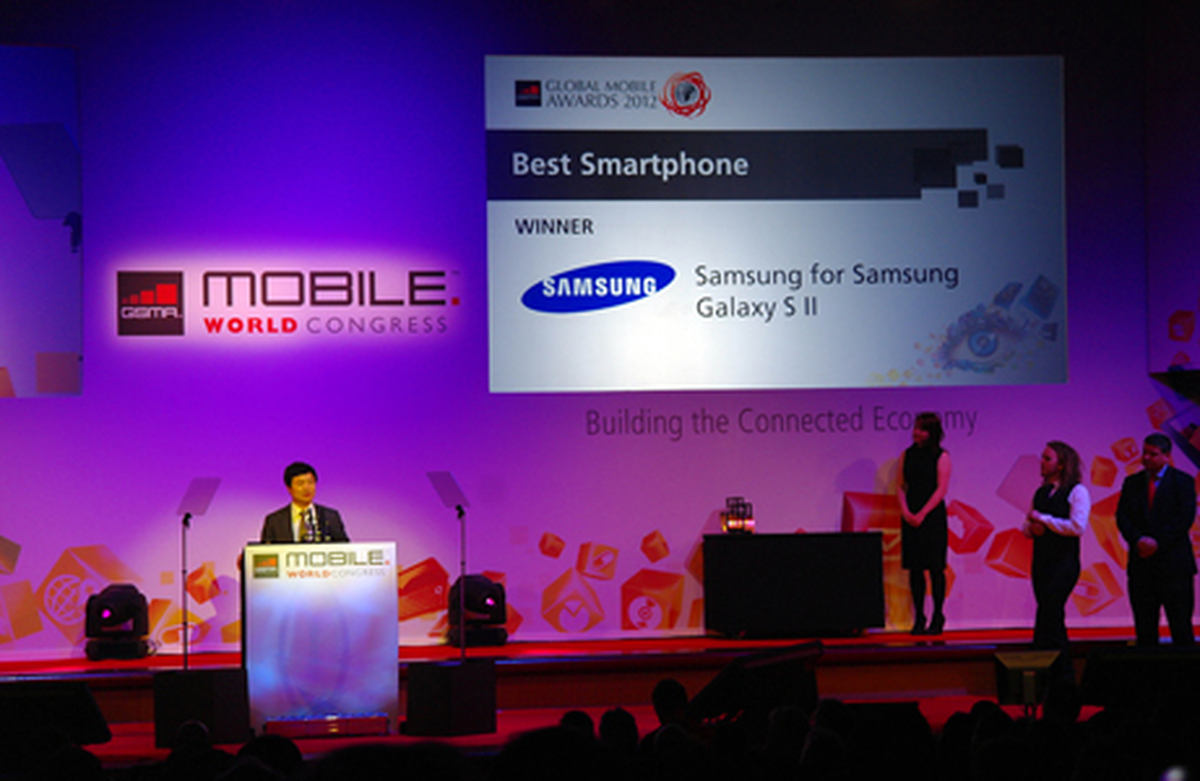 'En İyi Akıllı Telefon' Samsung GALAXY S II