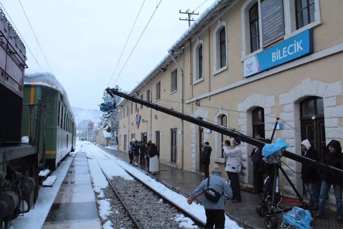 \'Sarı Siyah\' Filminin Çekimleri Bilecik İstasyonu\'nda Yapıldı