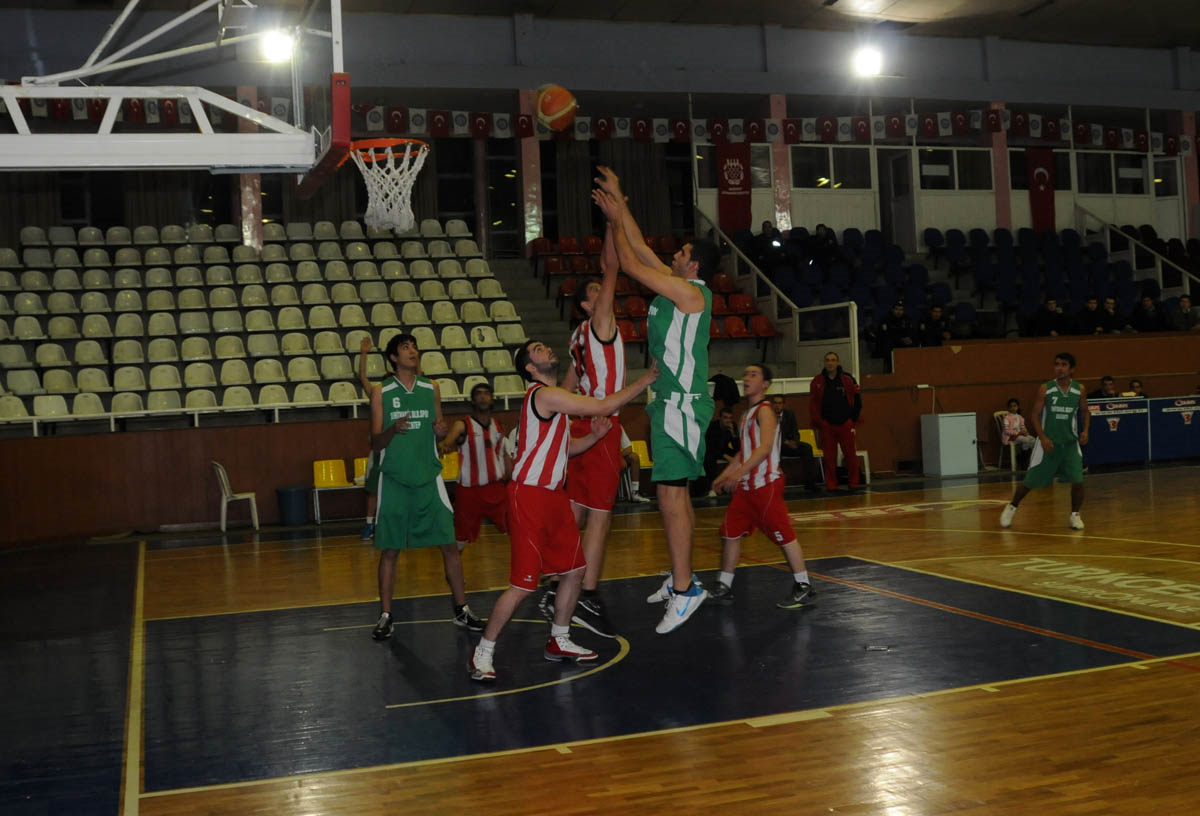 Şehitkamil\'in Potadaki Şampiyonluğuna Bir Durak Kaldı
