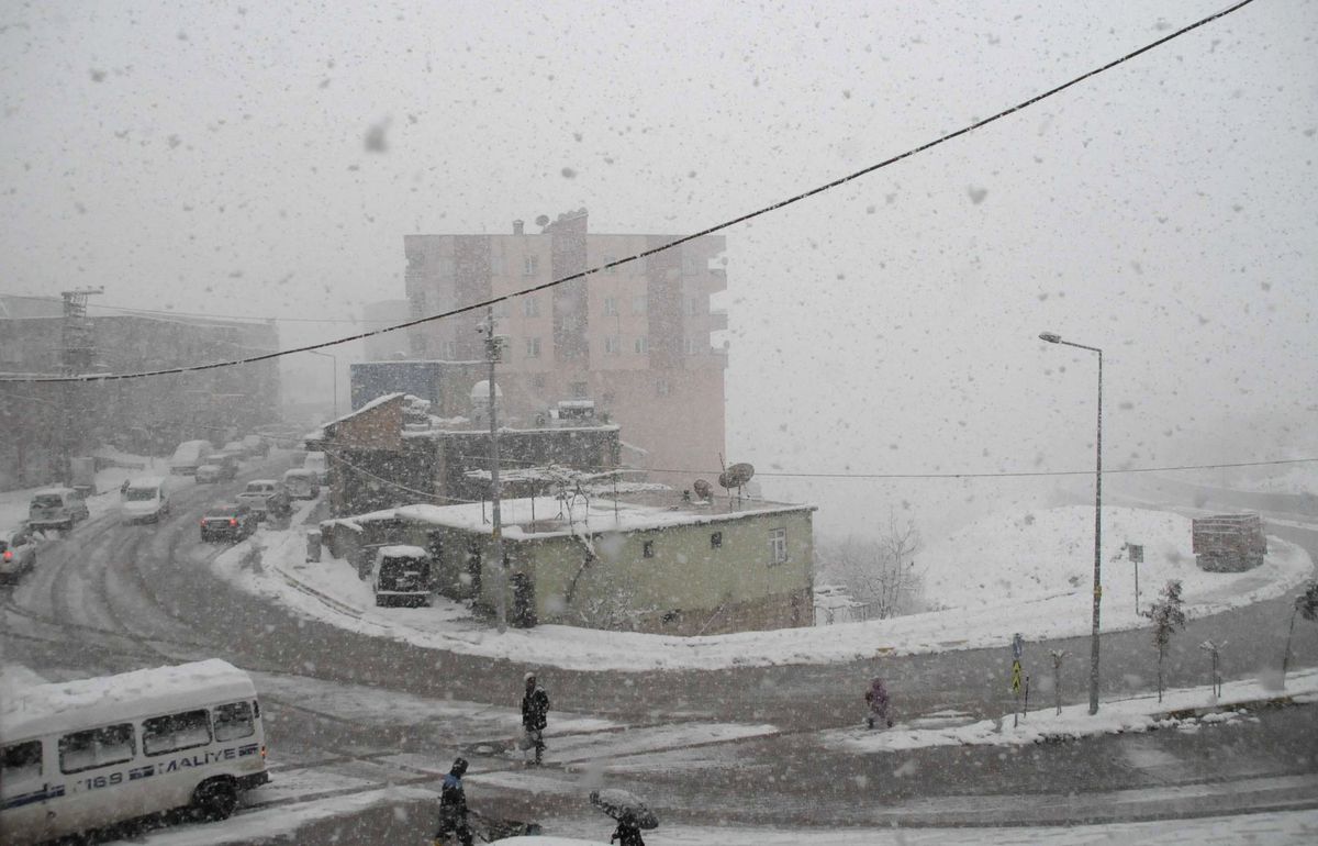 Şırnak'ta 58 Köy Yolu Ulaşıma Kapandı