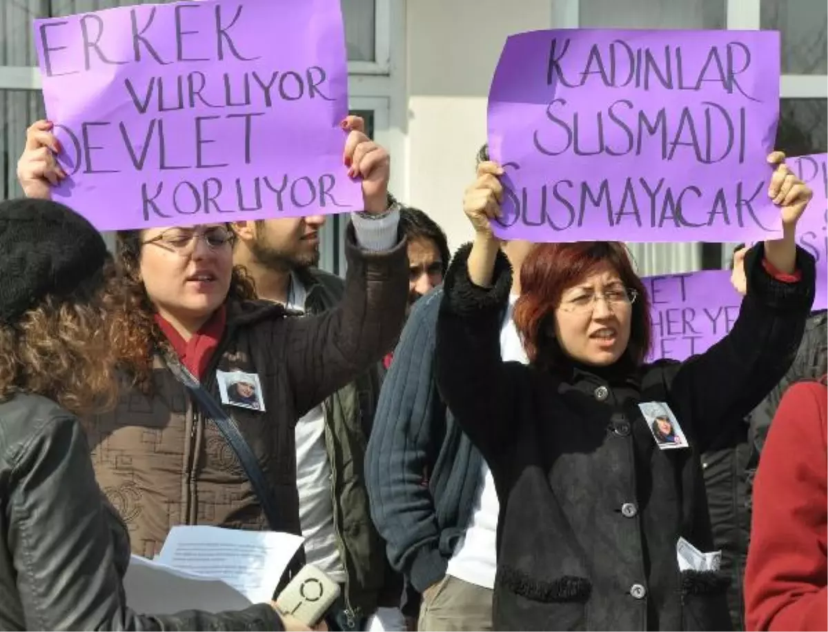 Üniversiteli Sema\'nın Katilinin 1 Yıldır Bulunamamasına Protesto