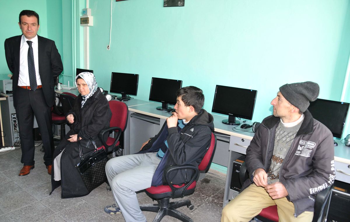 Altı Nokta Körler Derneği Büro Yönetimi ve Sekreterlik Kursu Açtı