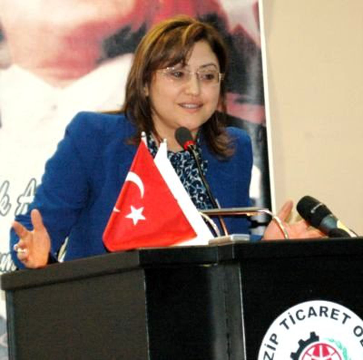 Bakan Fatma Şahin: "Kalkınma Gençlerle Olur"