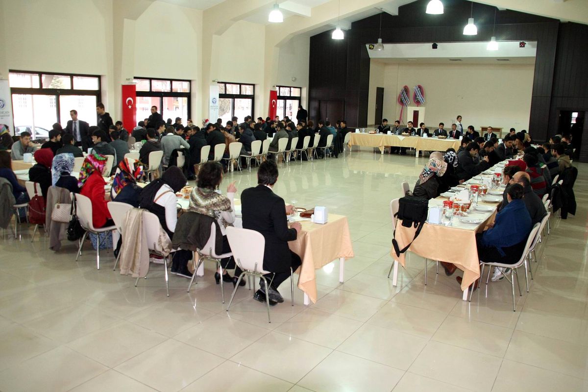 Başkan Çakır Üniversite Öğrencileri ile Biraraya Geldi