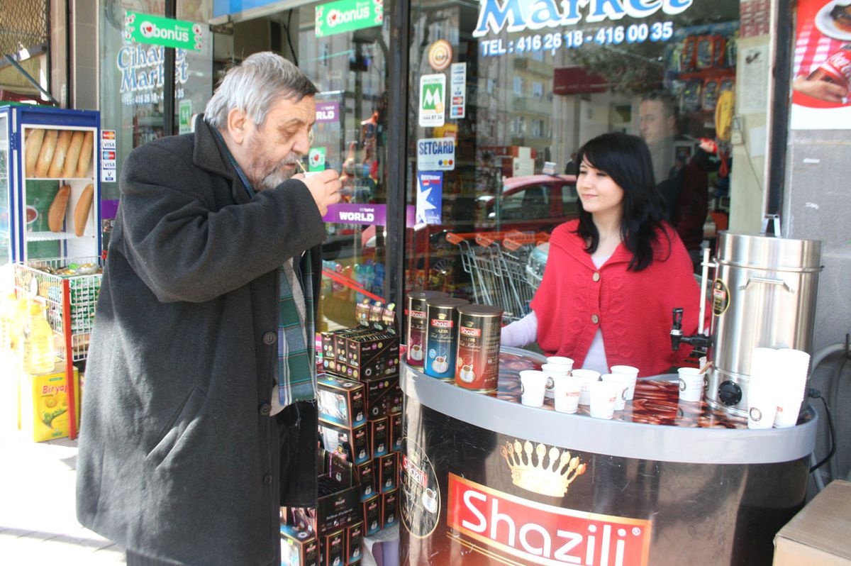 Çan'da Vatandaşlara Hazır Kahve İkramı