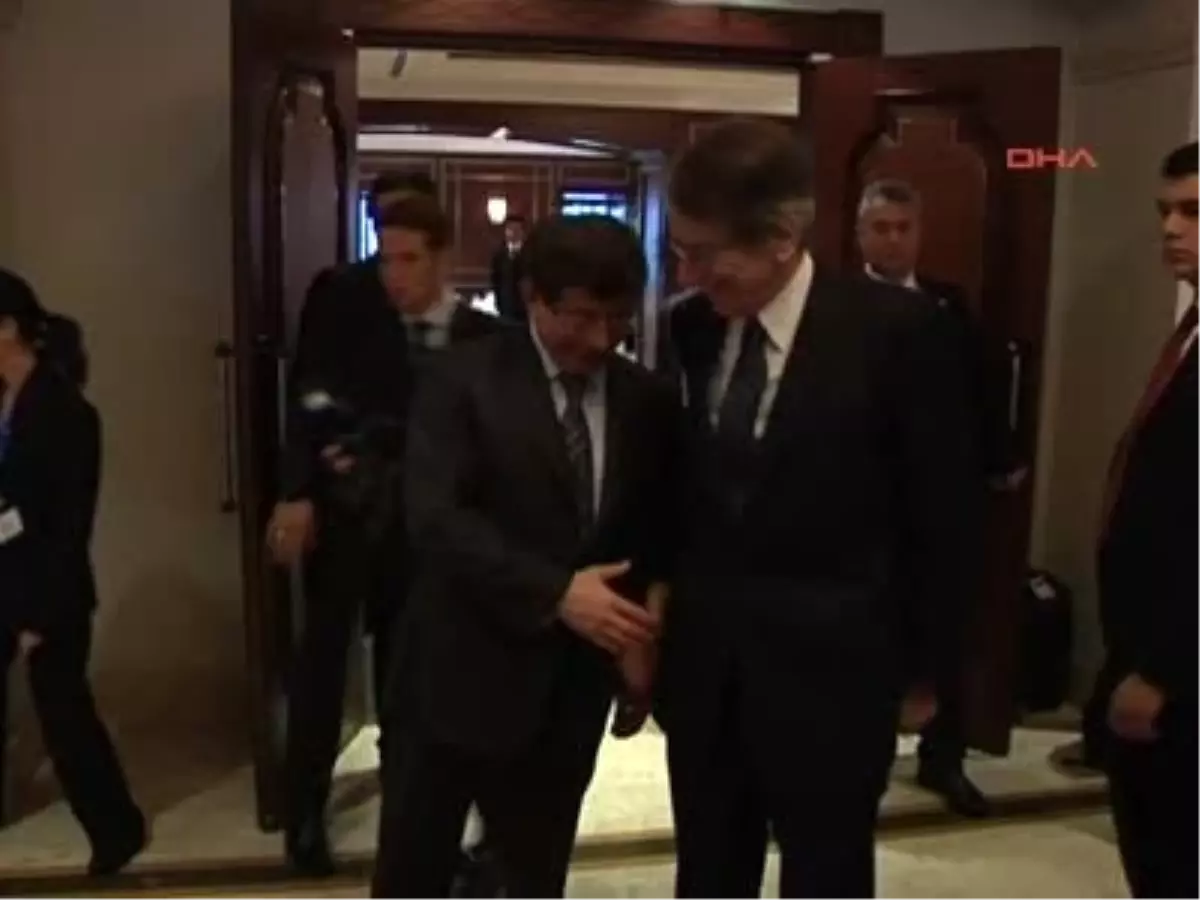 Davutoğlu, İtalyan Dışişleri Bakanı ile Kahvaltıda Biraraya Geldi
