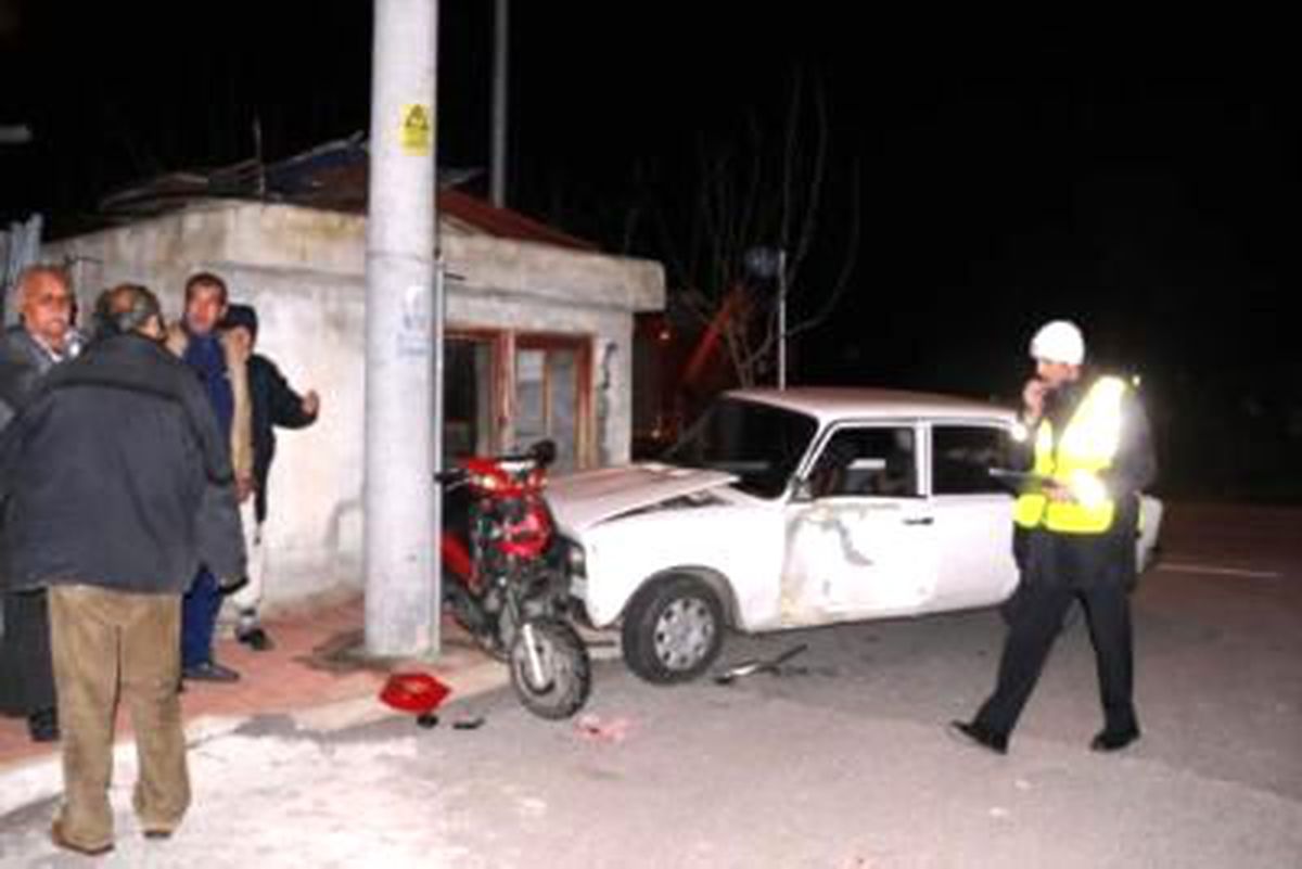 Ehliyetsiz Sürücüler Kaza Yaptı: 3 Yaralı