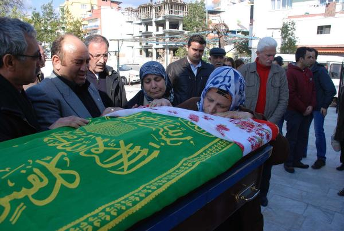 Gözyaşları Elçin Öğretmen ve Doğmamış Bebeği İçin Aktı
