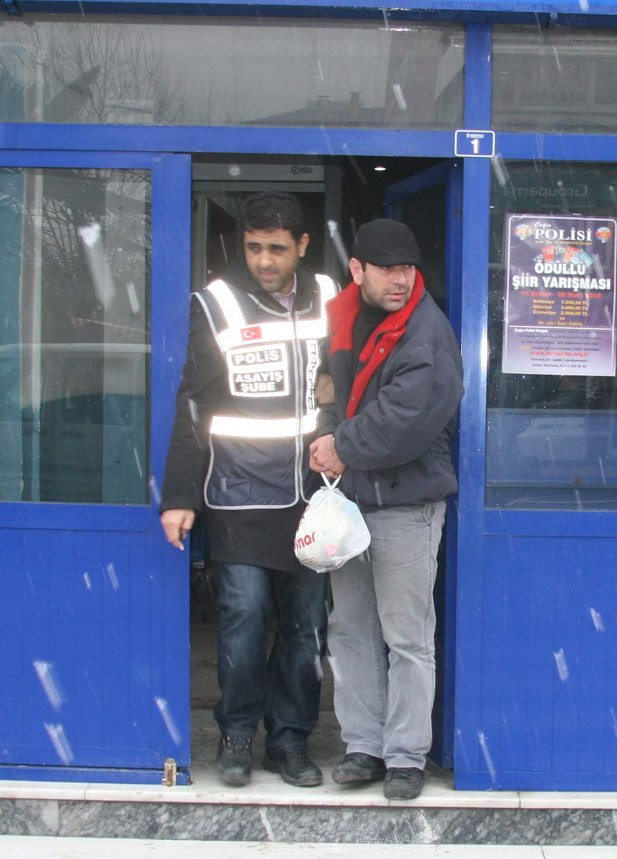 İzmit\'te Aracı ile 1 Kişiyi Öldürüp Bir Kişiyi Yaralayan Zanlıya 3 Yıl 4 Ay Hapis