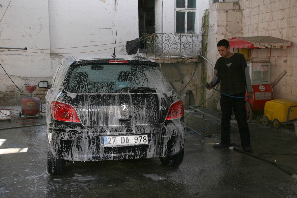 Kilis\'te Oto ve Halı Yıkatma Yaygınlaşıyor