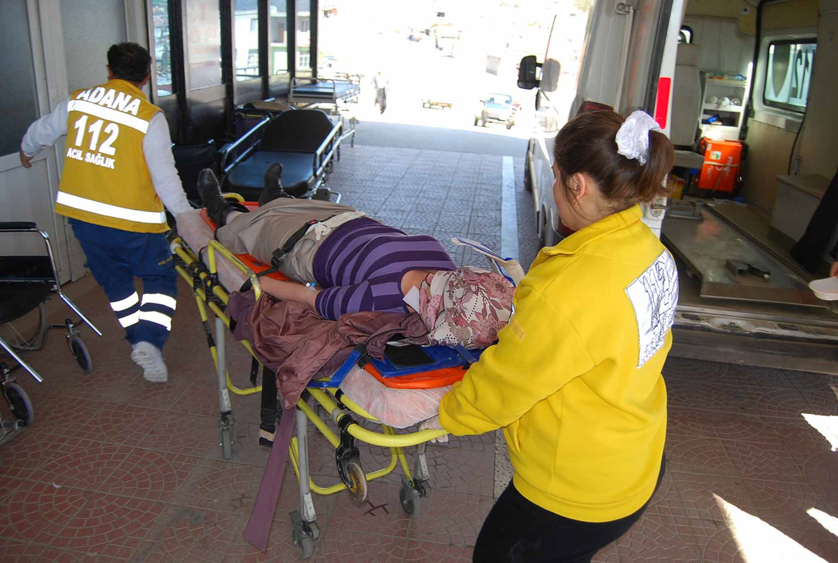 Otomobil Kullanmayı Öğrenirken Kaza Yaptı