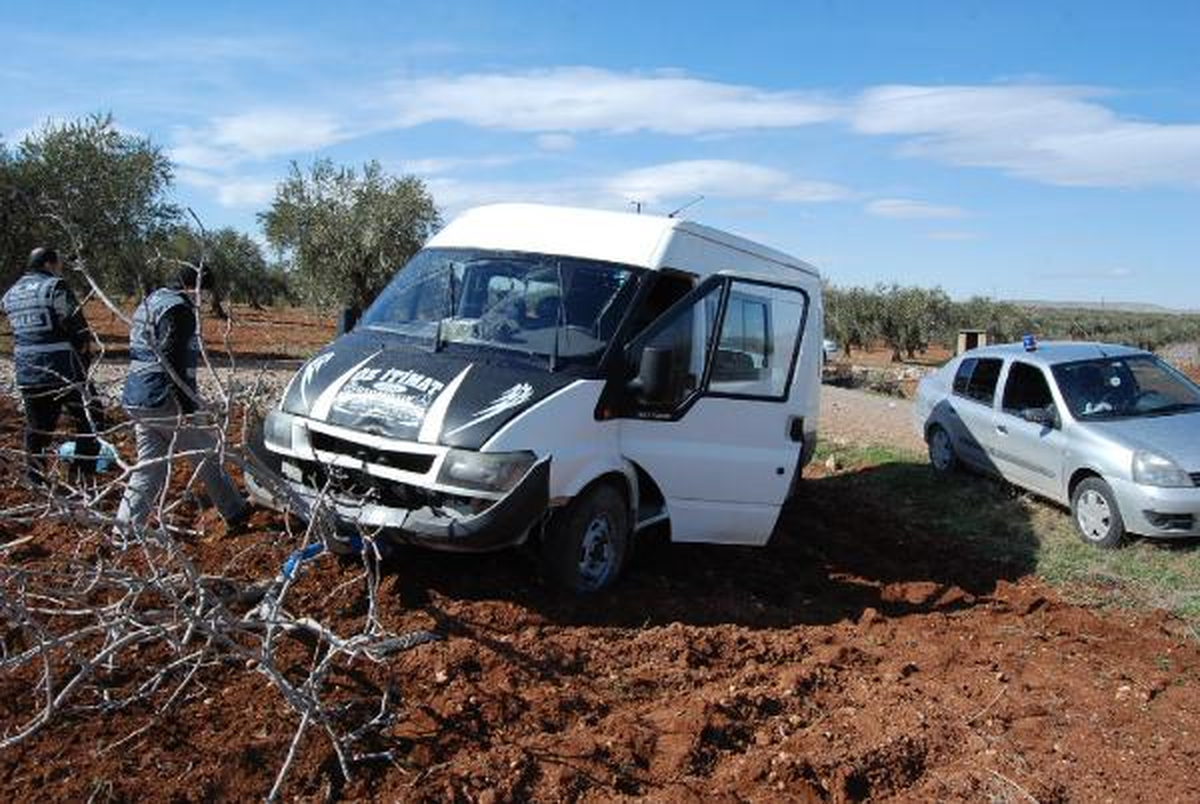 Sigara Kaçakçıları Kaza Yapınca Yakalandı