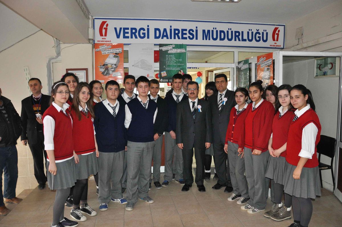 Soma Ticaret Meslek Lisesi Öğrencileri Vergi Dairesi'ni Gezdi
