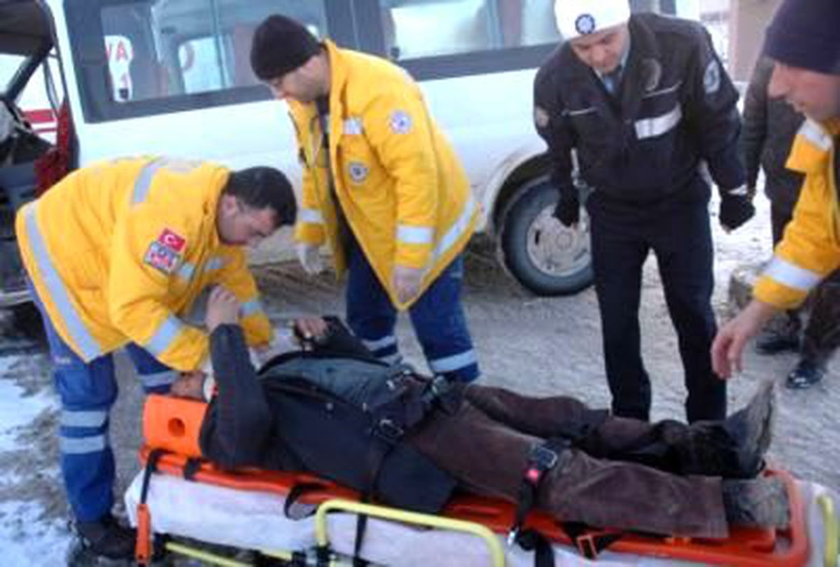Van\'da Trafik Kazaları: 8 Yaralı