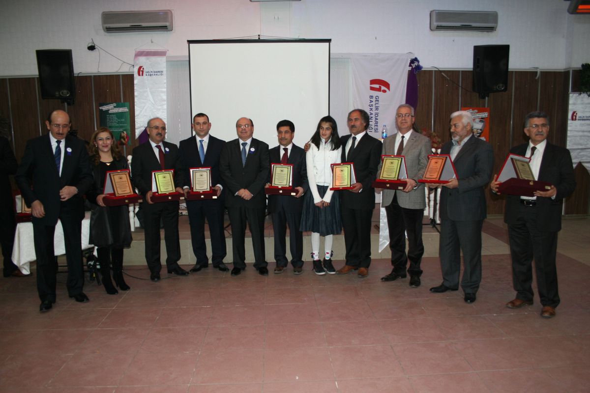 Vergi Rekortmenleri Plaket Töreni