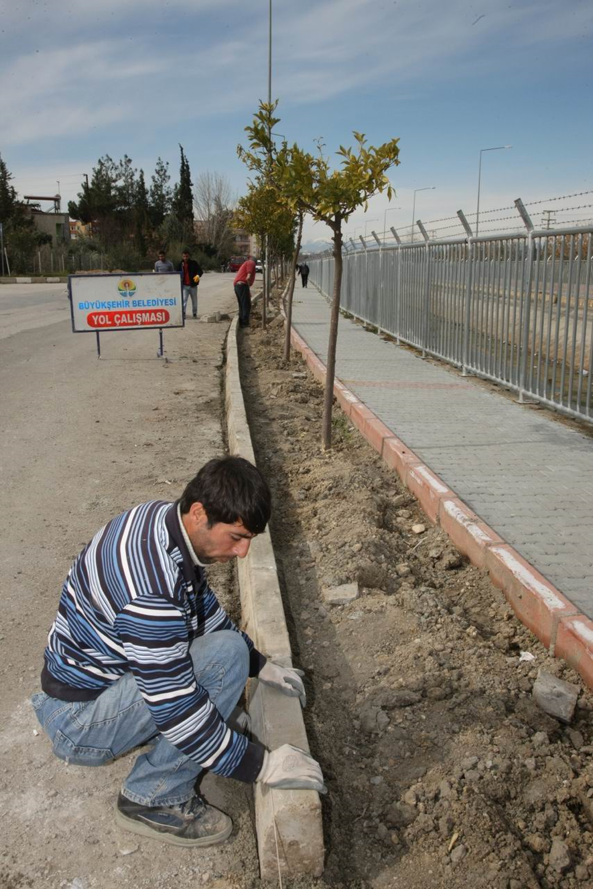 Yeşil Bulvar\'a Kaldırım