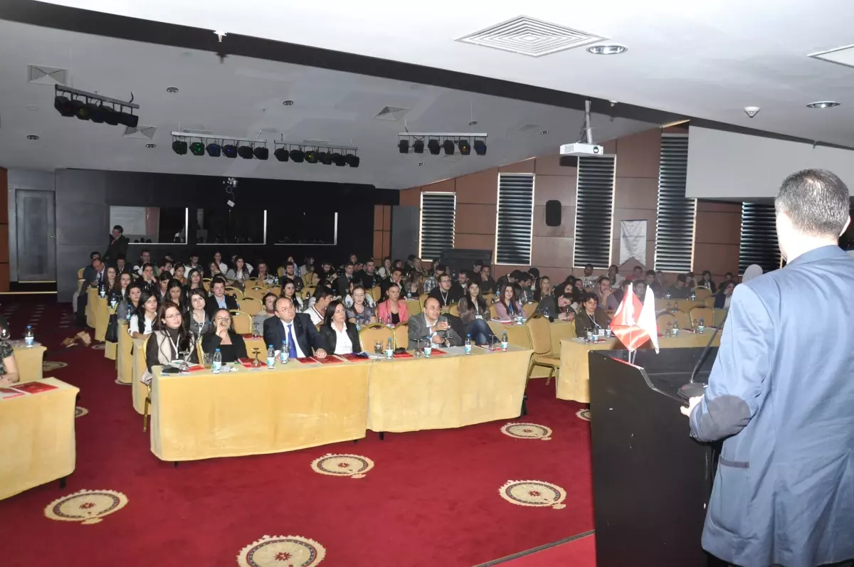 Lojistik Sektörü, Kuşadası\'nda Akademisyenlerle Buluştu