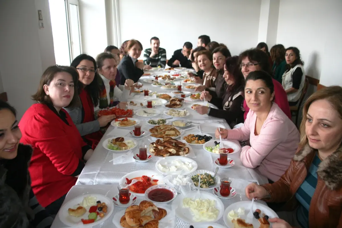 Sakarya Kadın Platformu Üyeleri Kahvaltıda Buluştu