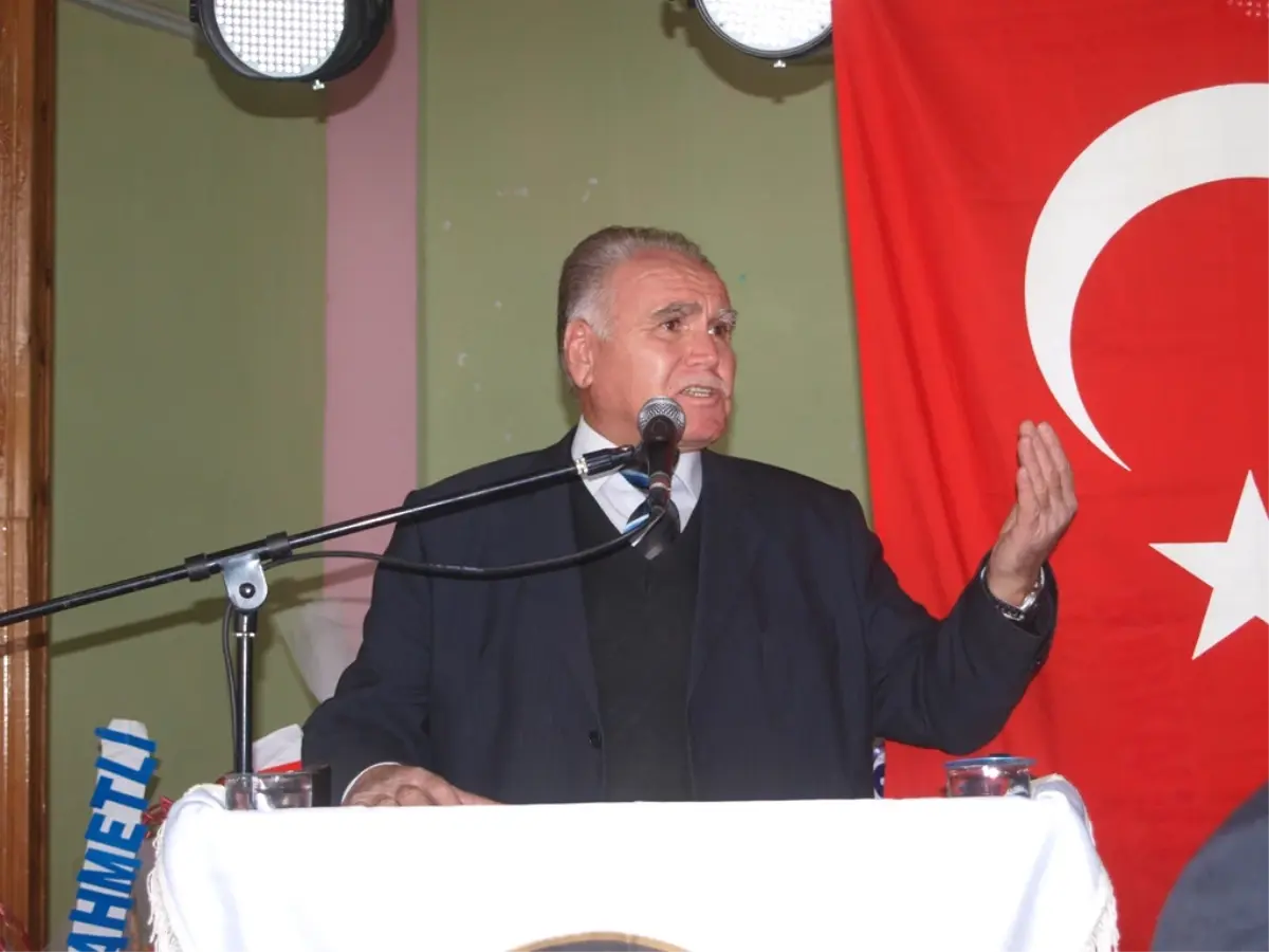 Selendi Esnafı Çetin Erol\'u Yeniden Göreve Getirdi