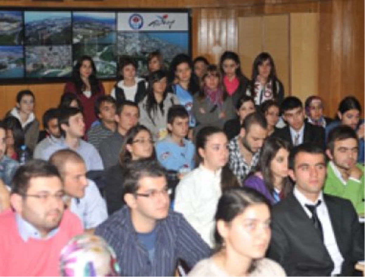 Trabzon Belediyesi Gençlik Meclisi Toplandı