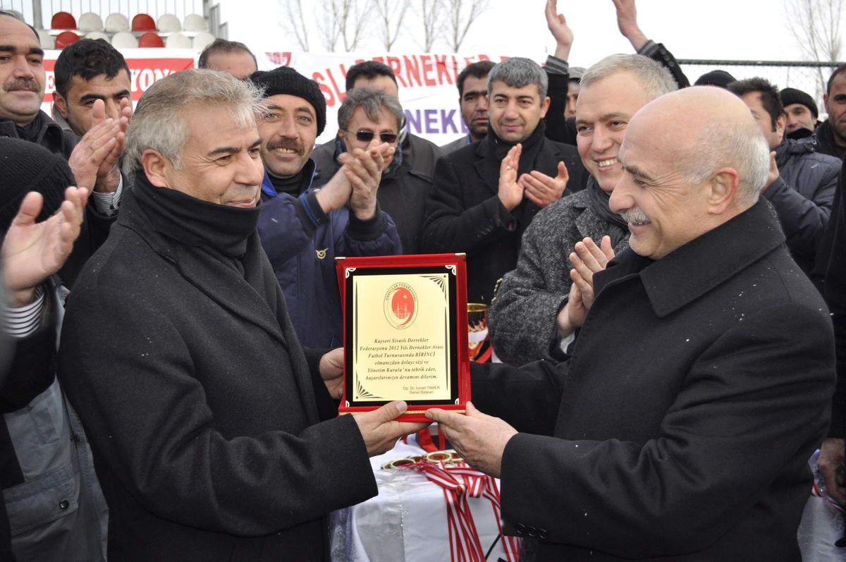 Turnuvanın Şampiyonu Kızılöz Köyü Oldu
