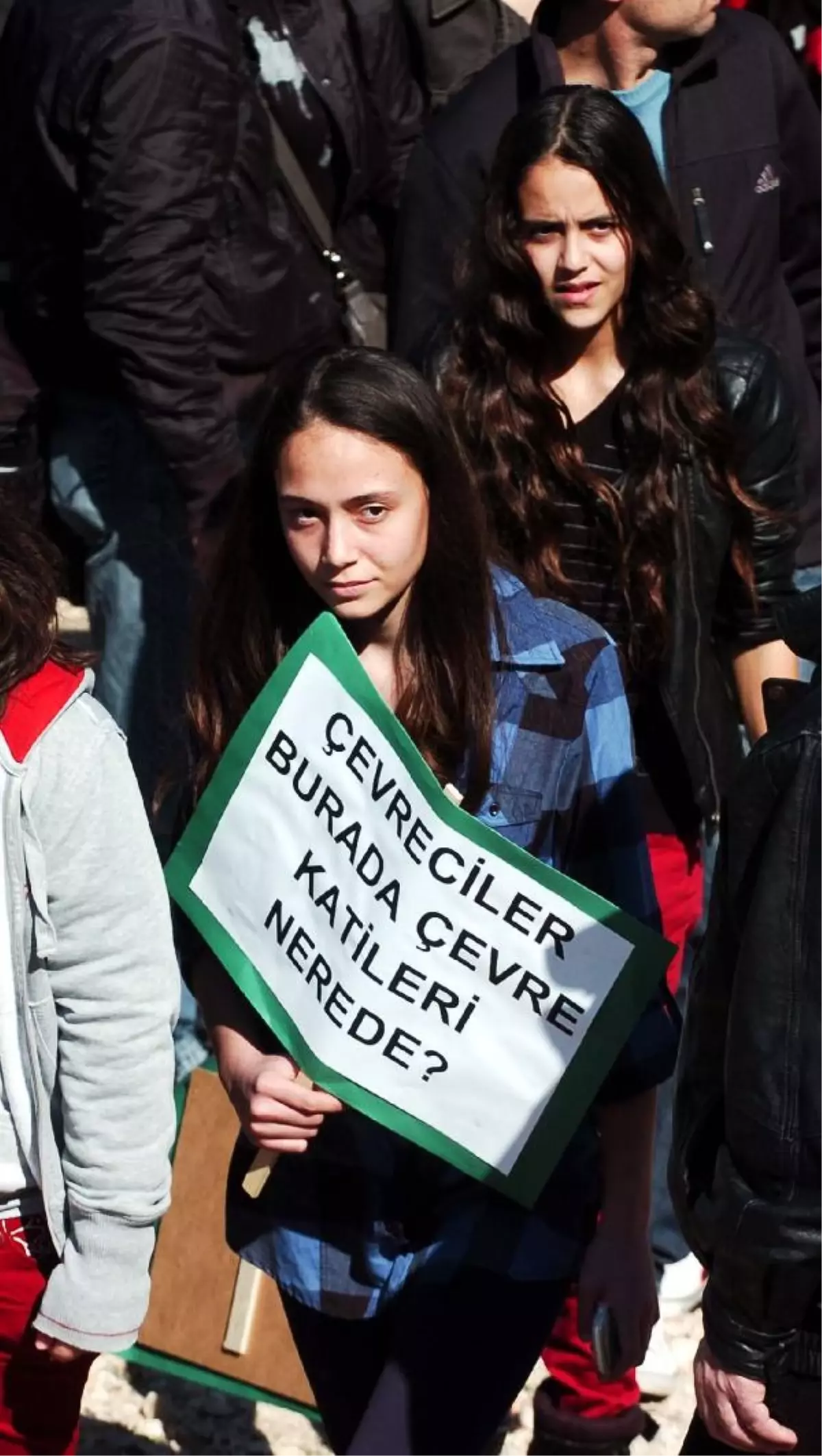 Urla\'da Taş Ocağına 3 Bin Kişilik Tepki Eylemi