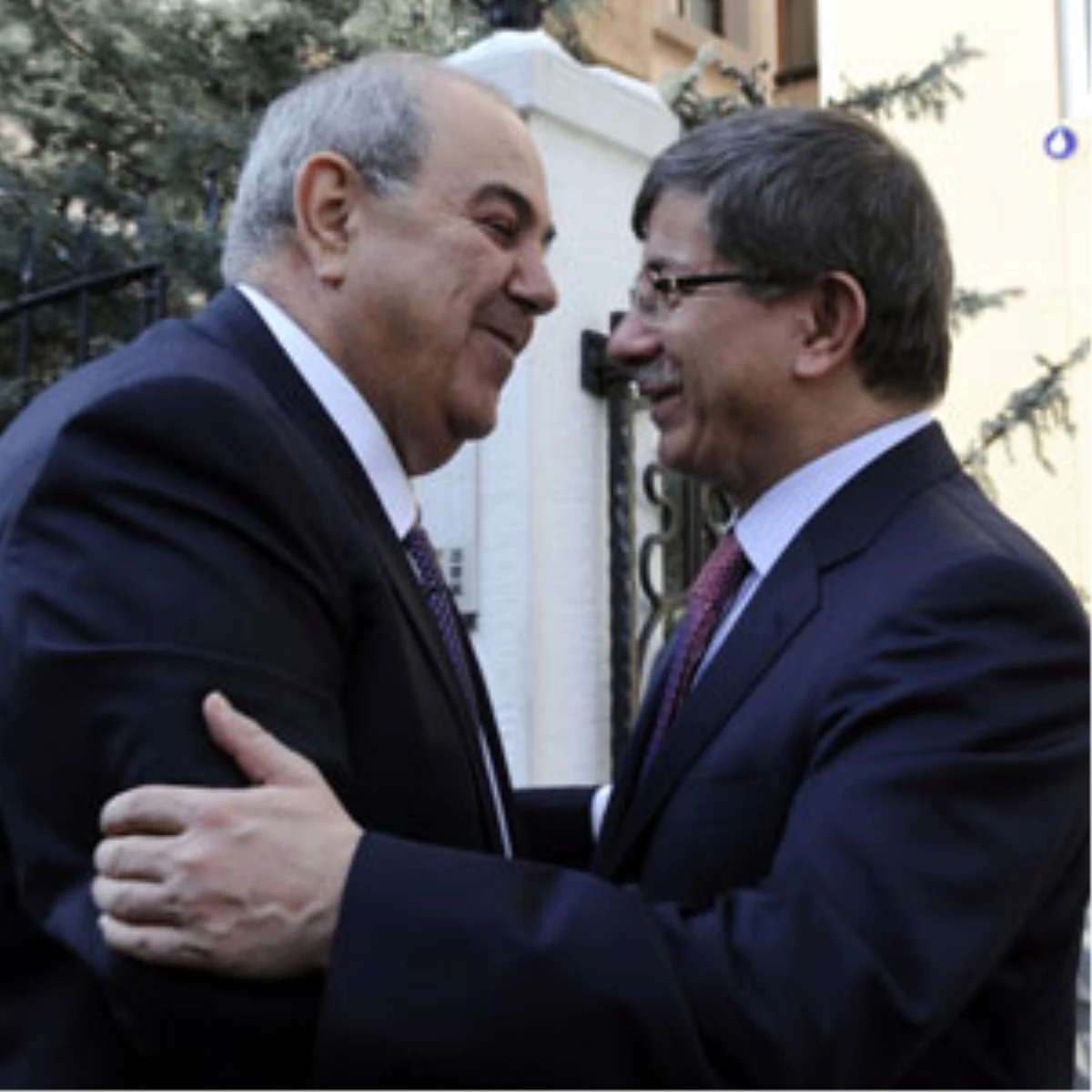 Dışişleri Bakanı Davutoğlu, Allavi\'yi Kabul Etti