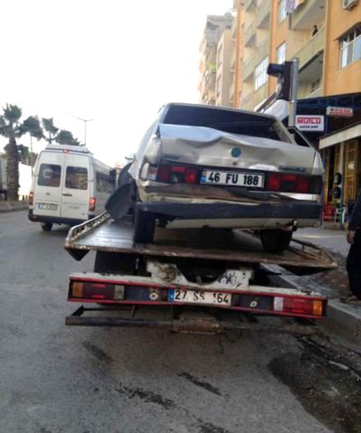 Fren Patlayan Tır 3 Araca Çarparak Durabildi