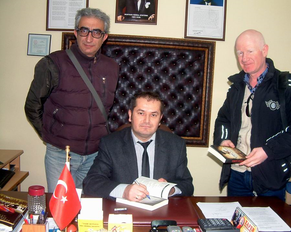 Gazetecilere Kibabını Hediye Etti