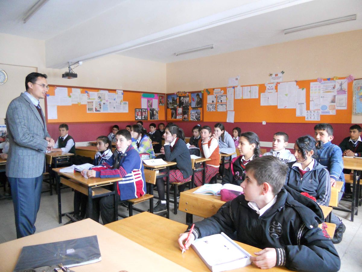 Müdür Yardımcısı Eski Okulunda Öğrencilerle Buluştu