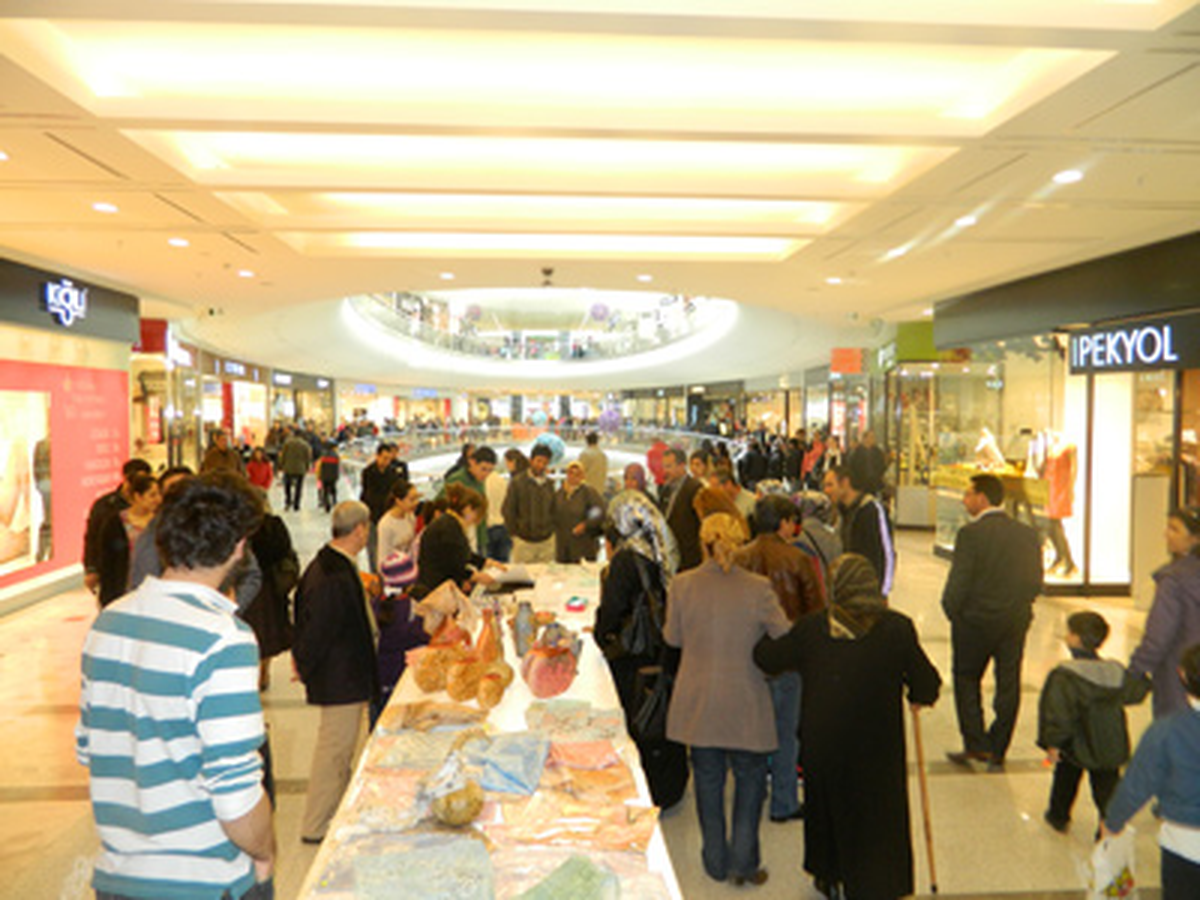 Prime Mall Antakya\'da Ebru Sanatı Sergisi