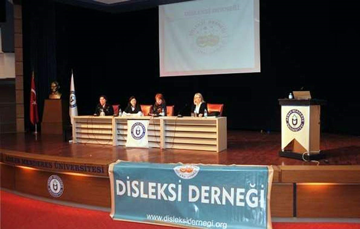 Adü\'den Disleksi Konferansı