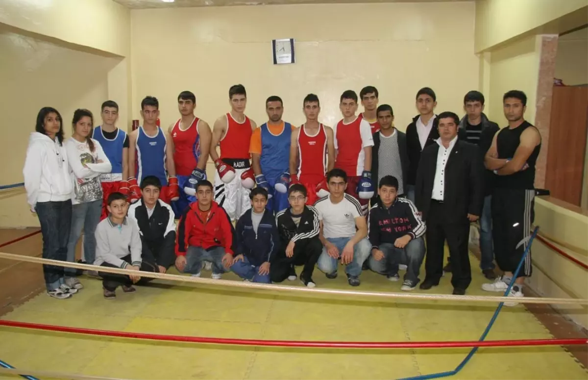 Elazığ Belediyespor, Boks Takımından Milli Takım\'a Bir Sporcu Daha