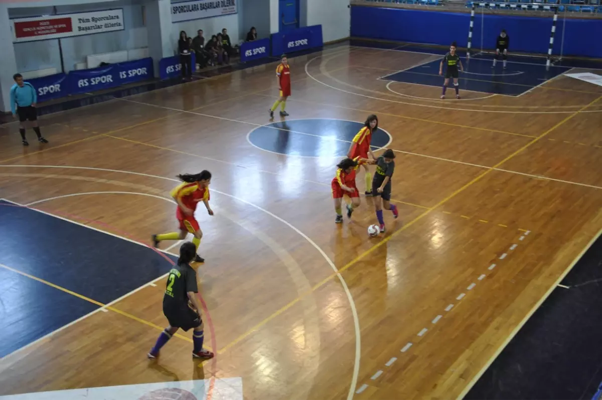 Futsal\'da İlk Gün Maçları Tamamlandı