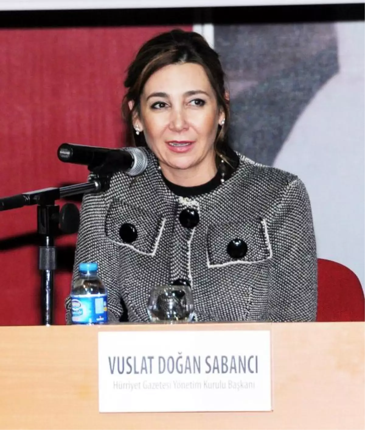 Hürriyet Gazetesi Yönetim Kurulu Başkanı Vuslat Doğan Sabancı, Gaziantep\'te Panelde Konuştu - Ek...