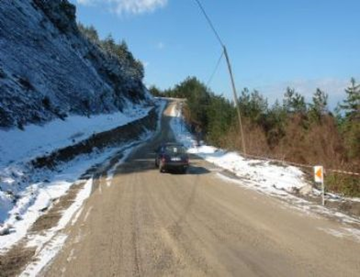 İnebolu Abana Yolu Tek Şeritten Ulaşıma Açıldı
