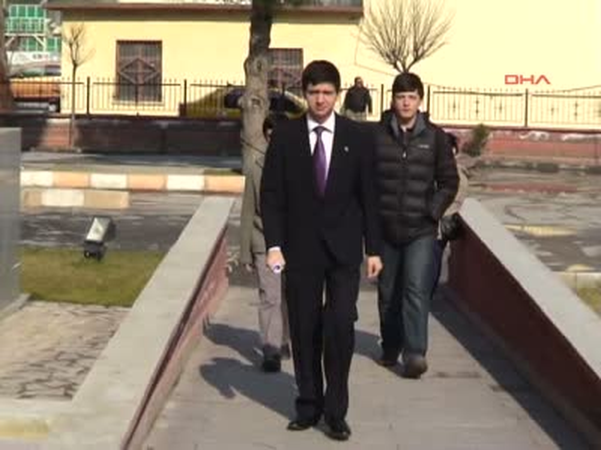 Liseliye, Başbakan\'a Hakaret Davası