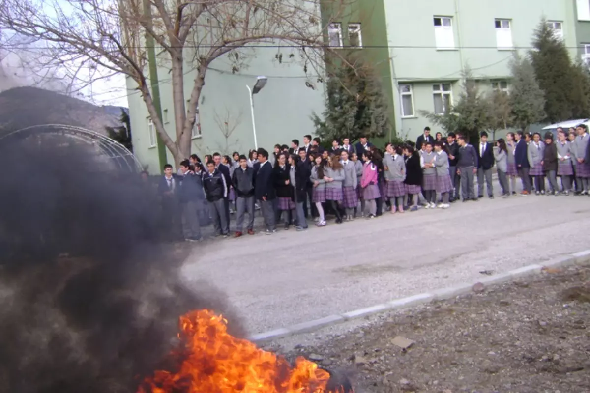 Osmancık Sağlık Meslek Lisesi\'nde Deprem ve Yangın Tatbikatı