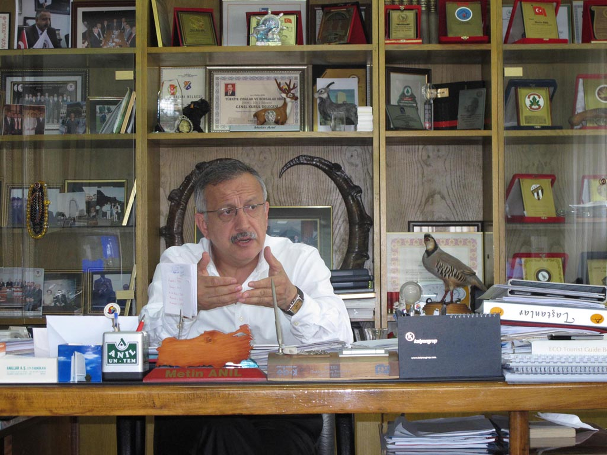 TL\'nin Yeni Simgesine İş Dünyasından Tam Not