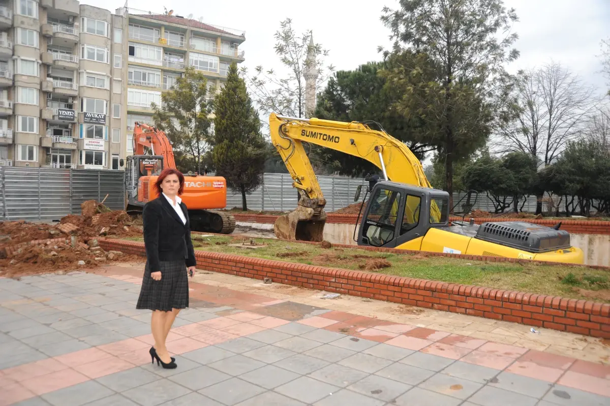 Aydın Atatürk Kent Meydanı İçin İlk Kazma Vuruldu