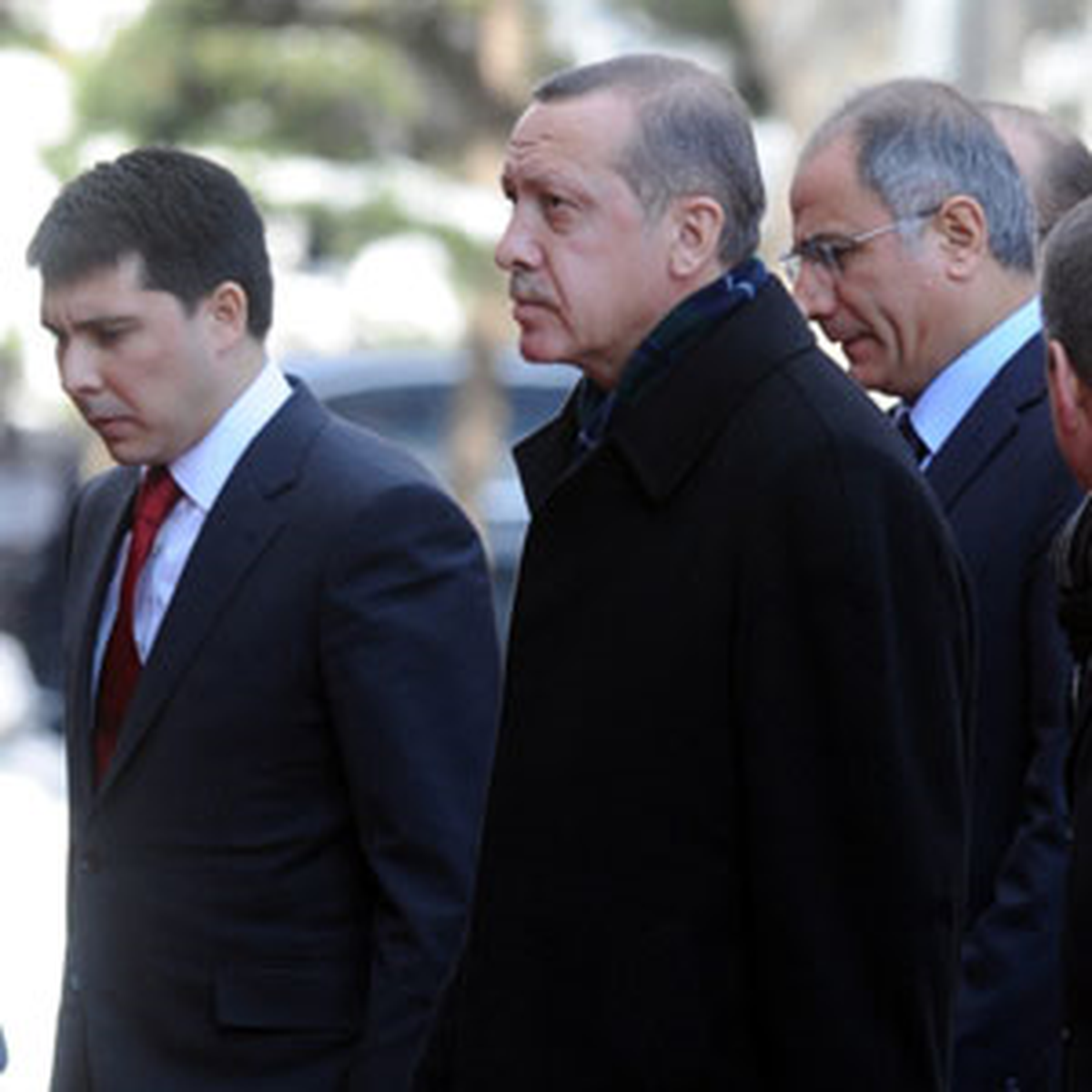 Başbakan Partilisinin Sergisini Açtı