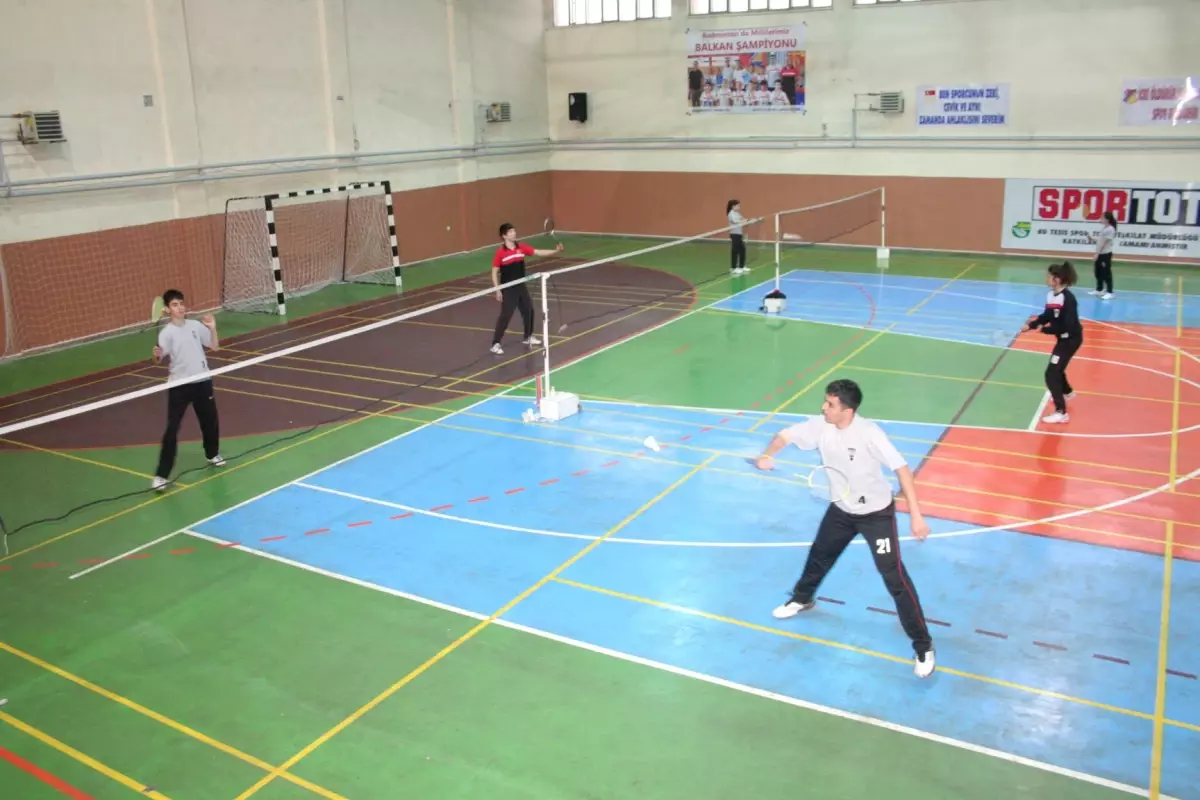 Erzincanlı Badmintoncular Başarıya Doymuyor