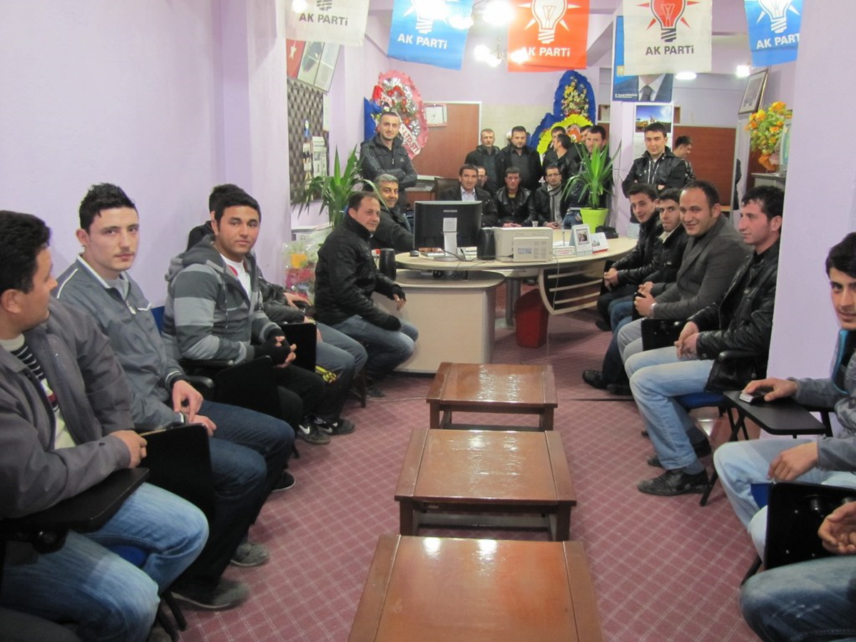 Hisarcık AK Parti Gençlik Kolları Gençlerle Bir Araya Geldi