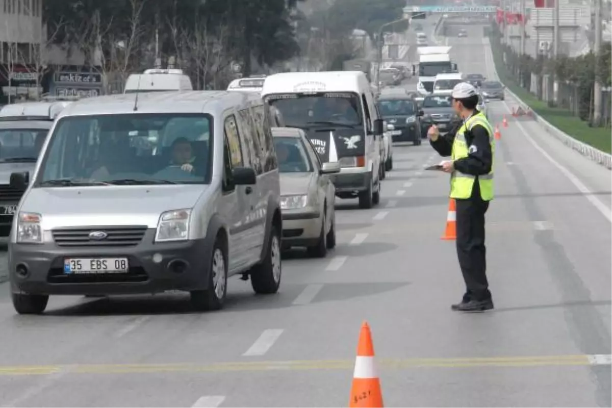 İzmir, \'Trafik Hükümlüsü\' Çıktı