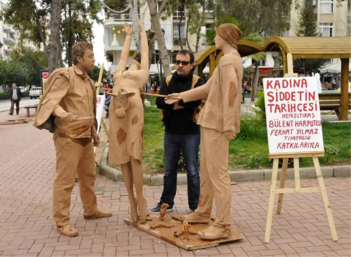 Kadına Şiddeti Heykelli Protesto