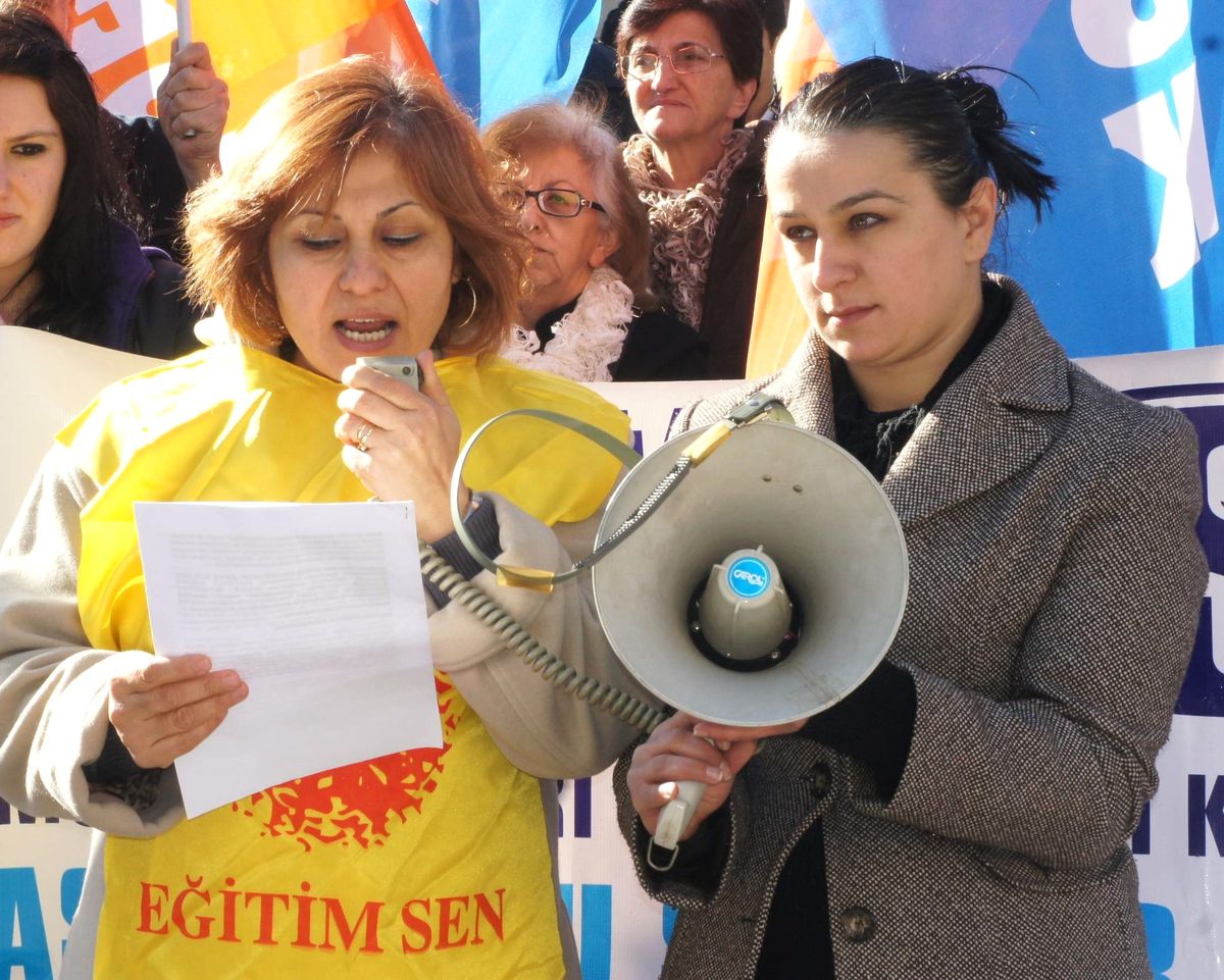 Milli Eğitim Müdürlüğündeki Görev Değişikliklerine Tepki